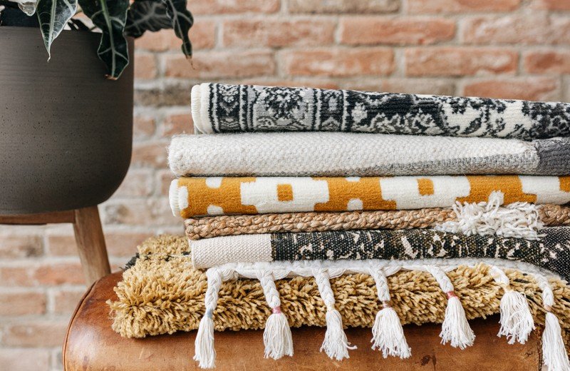 Iš ko gaminami kilimai: medžiagų ir plauko ilgio gidas