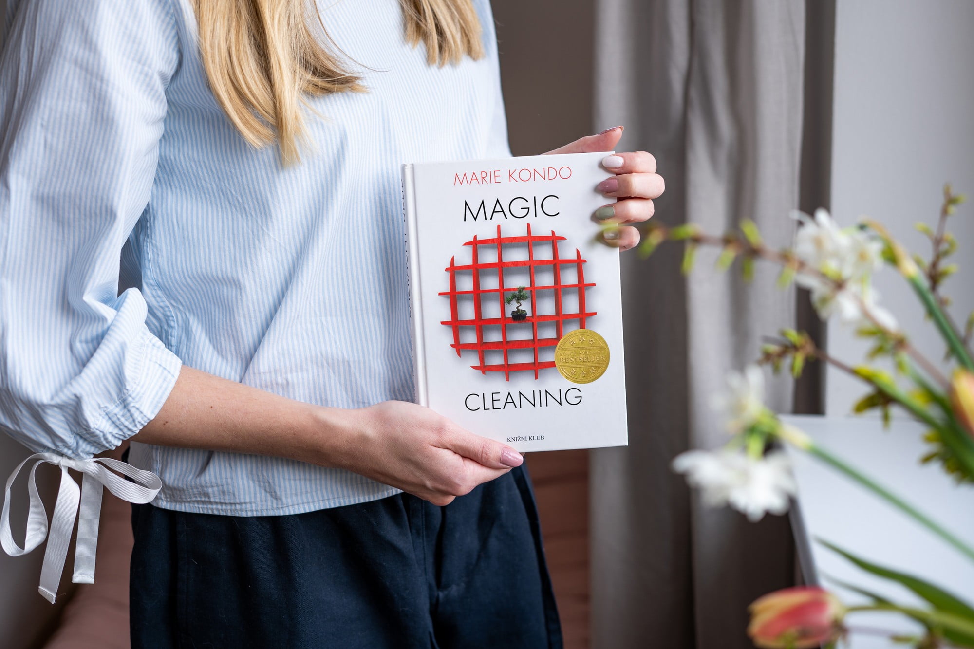 Marie Kondo KonMarie metodas moko pagalvoti, kokių dalykų jums tikrai reikia.