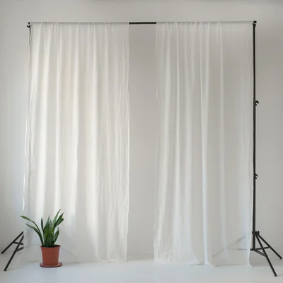Baltos lininės lengvos užuolaidos su tuneliu Linen Tales Daytime, 250 x 130 cm