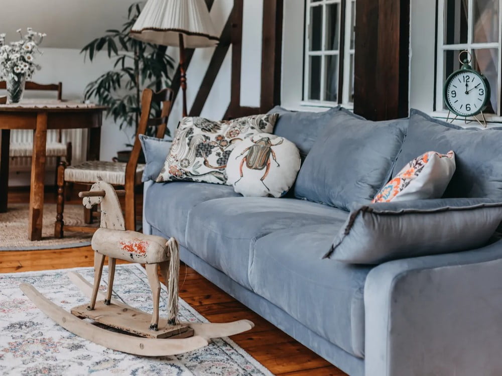 Įkvėpimas : Sendintas stilius, Svetainė