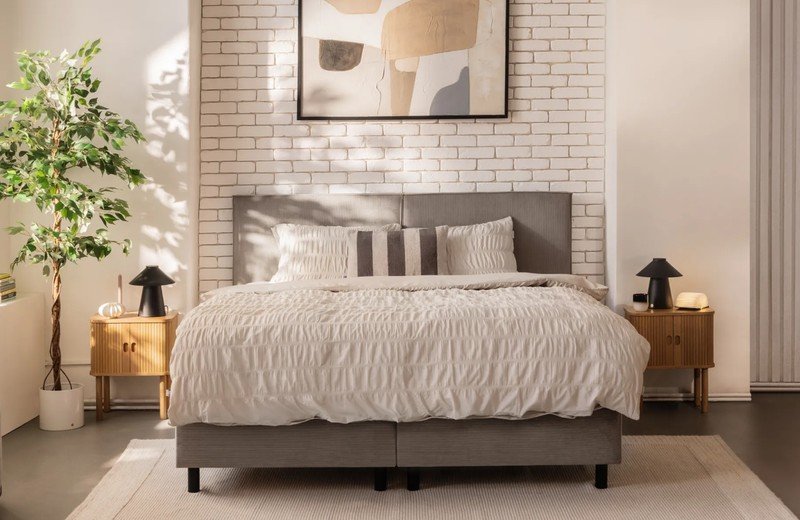 Miegamojo spalvos: įkvėpimas ir patarimai, kaip išsirinkti geriausius atspalvius ramiam miegui