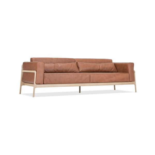 Ruda buivolo odos sofa su ąžuolo masyvo konstrukcija Gazzda Fawn, 240 cm