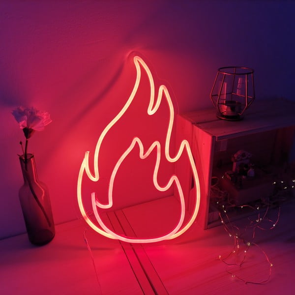 Raudona sieninė ugnies formos šviečianti dekoracija Candy Shock Fire