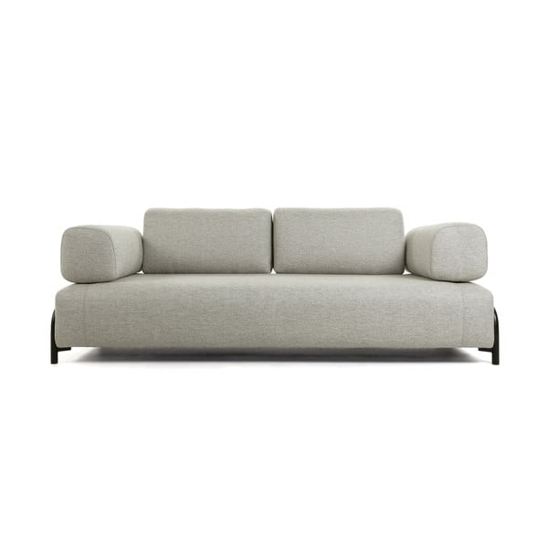 Pilkšvos spalvos sofa su porankiais Kave Home Compo